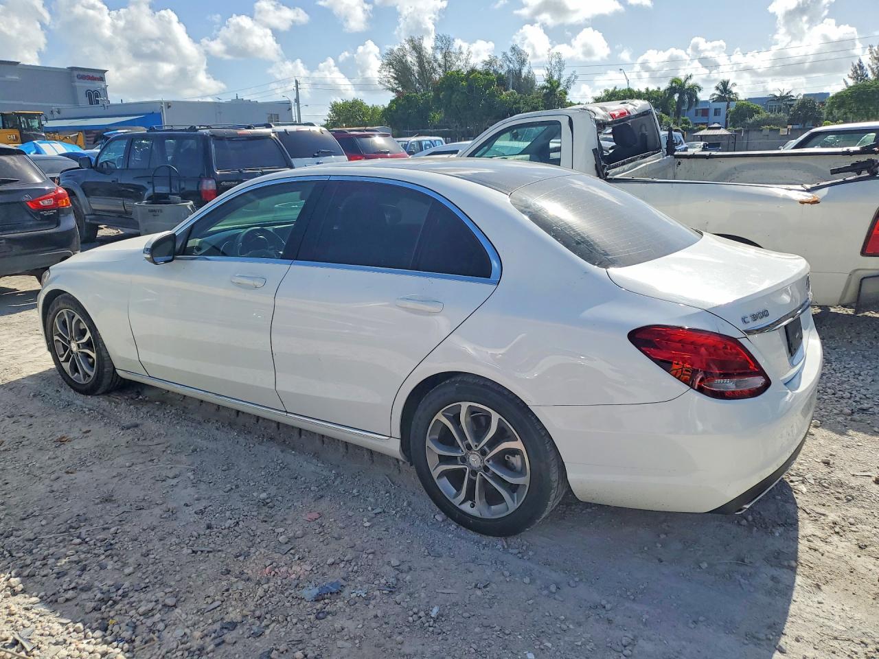 2017 MERCEDES-BENZ C 300 — снимка 2