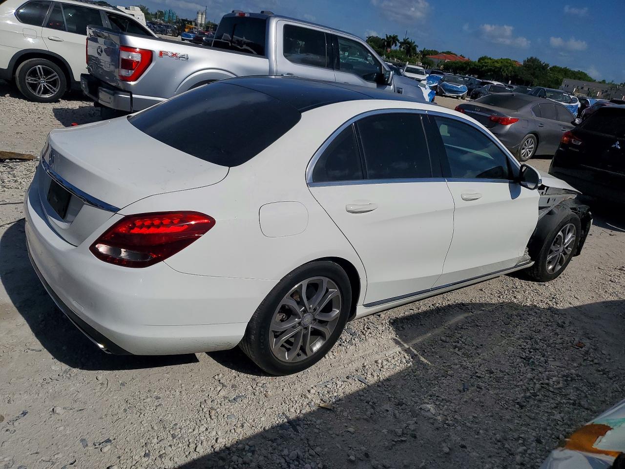 2017 MERCEDES-BENZ C 300 — снимка 3