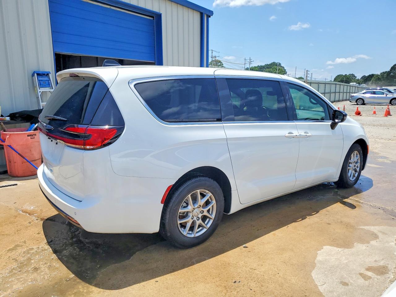 2026 CHRYSLER PACIFICA SELECT — снимка 3
