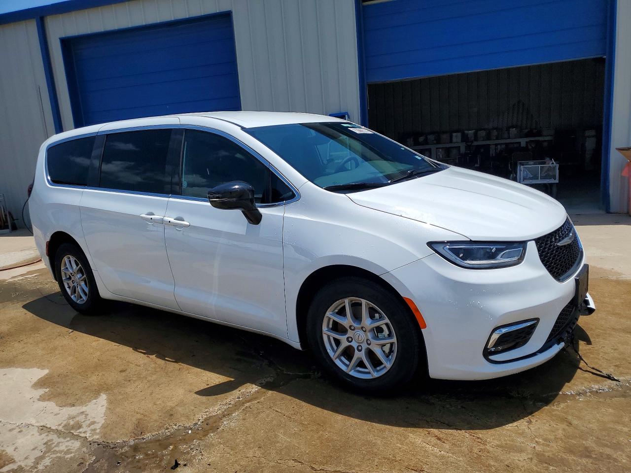 2026 CHRYSLER PACIFICA SELECT — снимка 4
