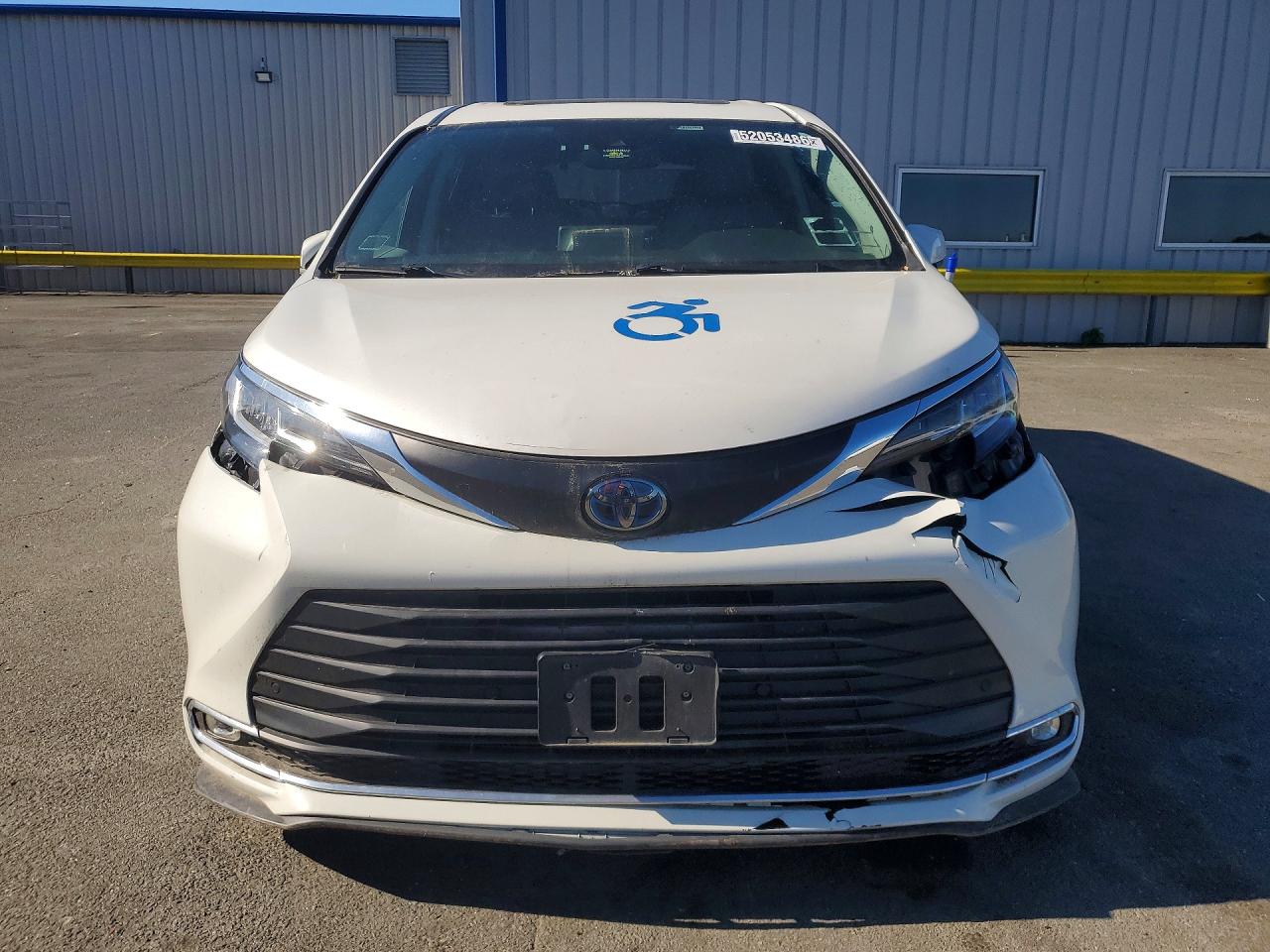 2021 TOYOTA SIENNA XLE — снимка 5