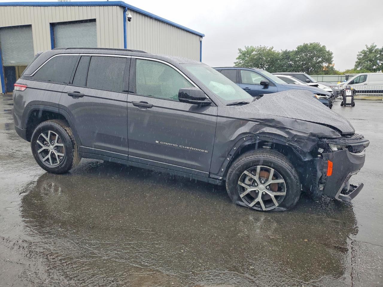 2026 JEEP GRAND CHEROKEE LIMITED — снимка 4