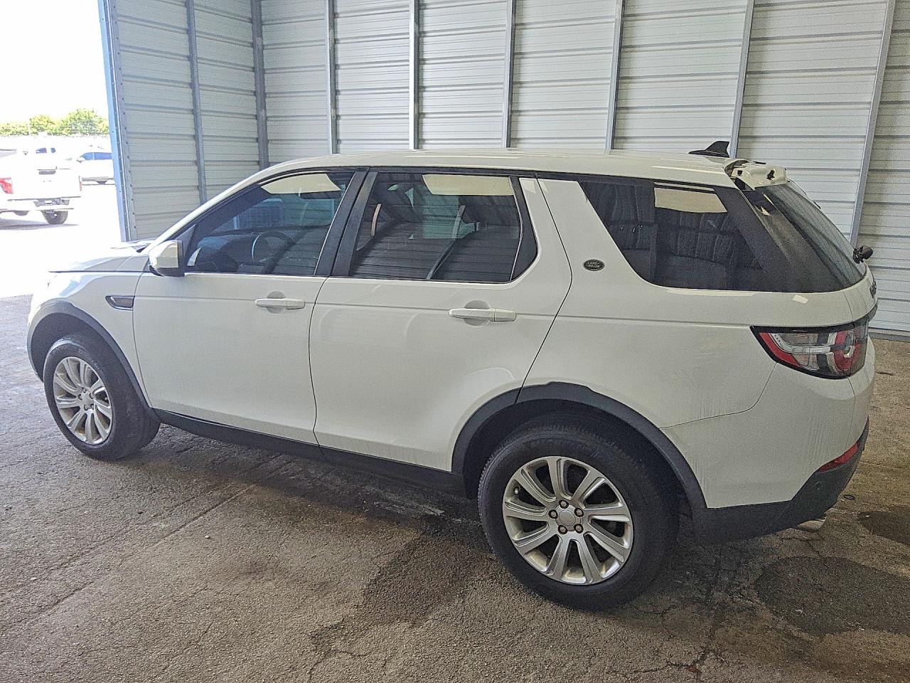 2016 LAND ROVER DISCOVERY SPORT SE — снимка 2