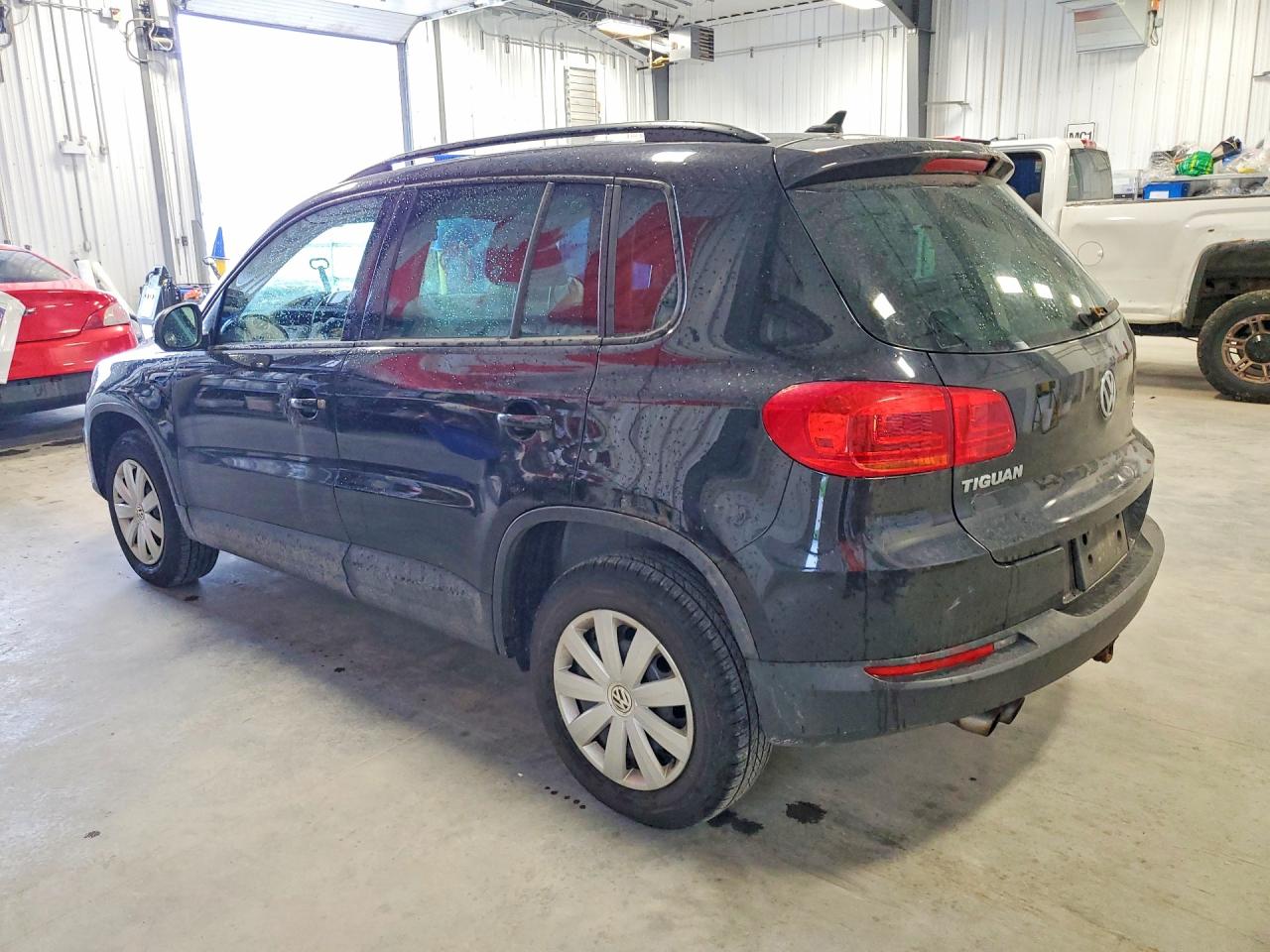 2015 VOLKSWAGEN TIGUAN 4MOTION SE, SE R-LINE BLACK, SEL — photo 2