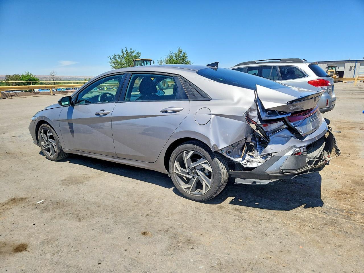 2025 HYUNDAI ELANTRA SEL SPORT — снимка 2