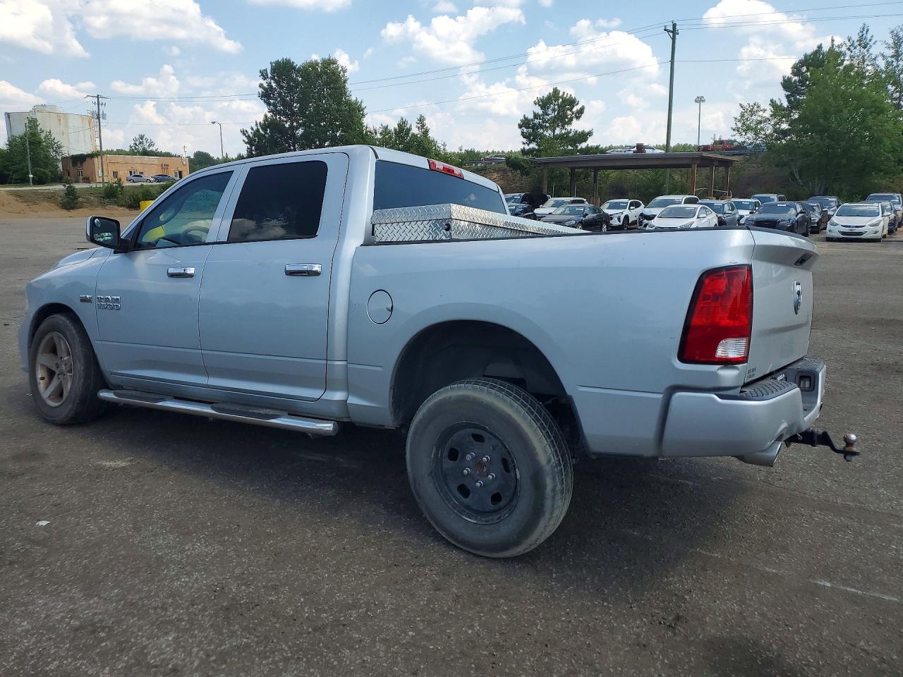 2018 RAM 1500 ST — снимка 2