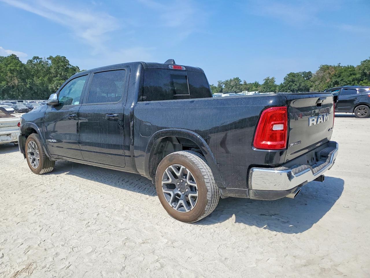 2026 RAM 1500 LARAMIE — снимка 2