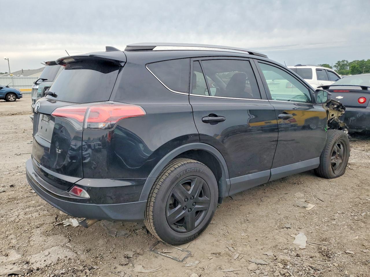 2017 TOYOTA RAV4 LE — снимка 3