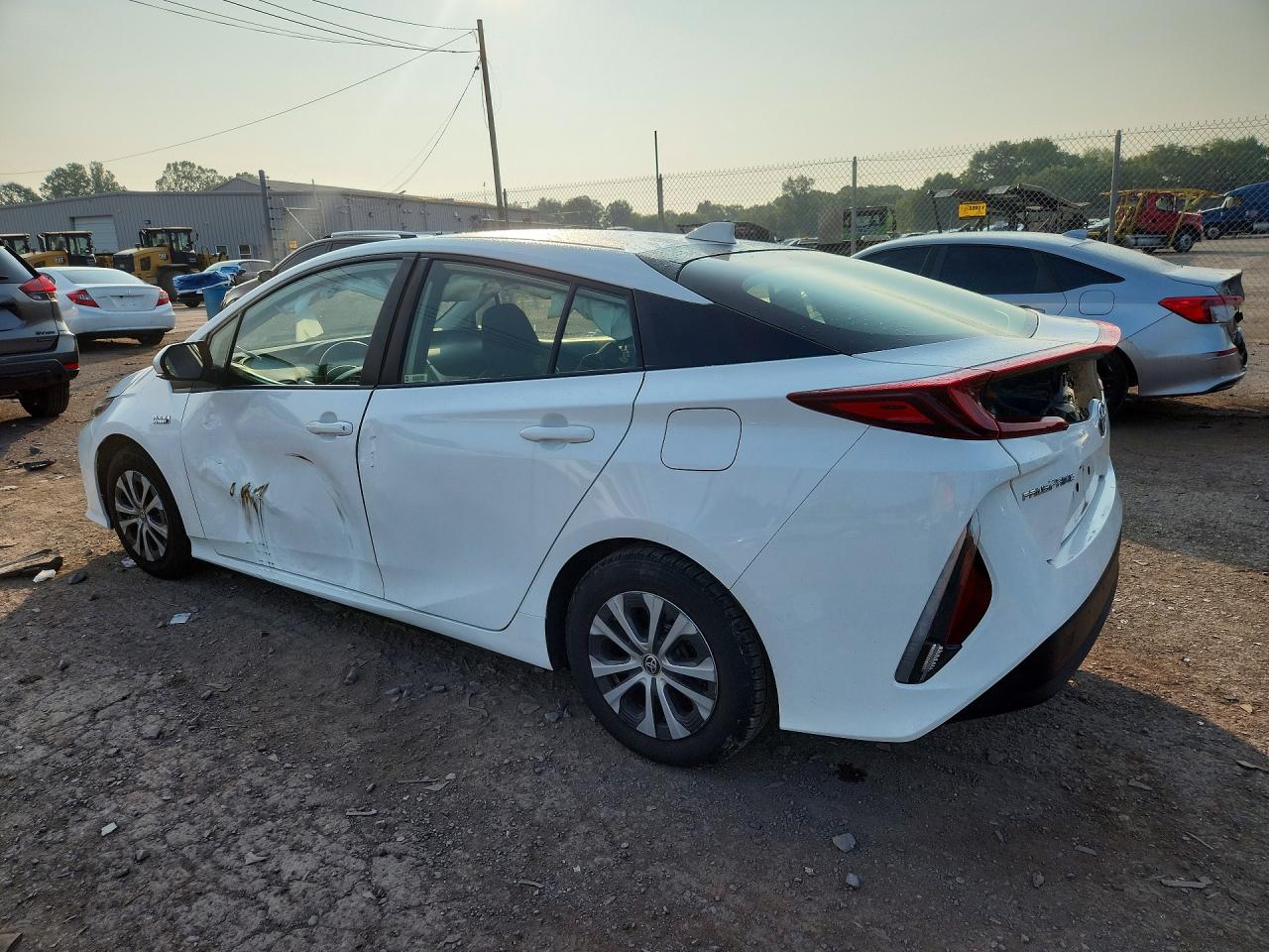 2021 TOYOTA PRIUS PRIME LE — снимка 2