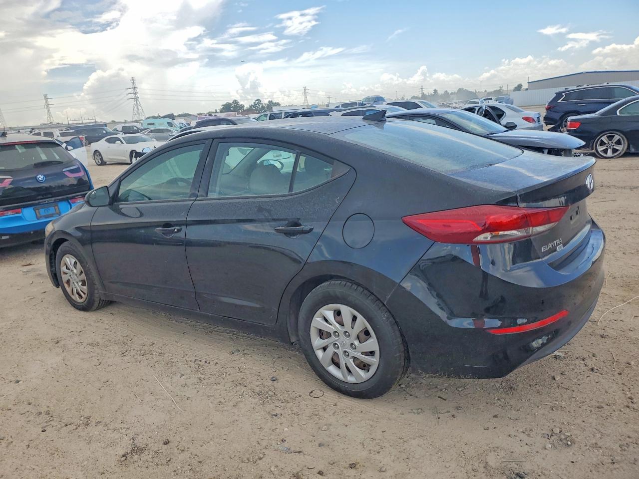 2017 HYUNDAI ELANTRA SE — снимка 2