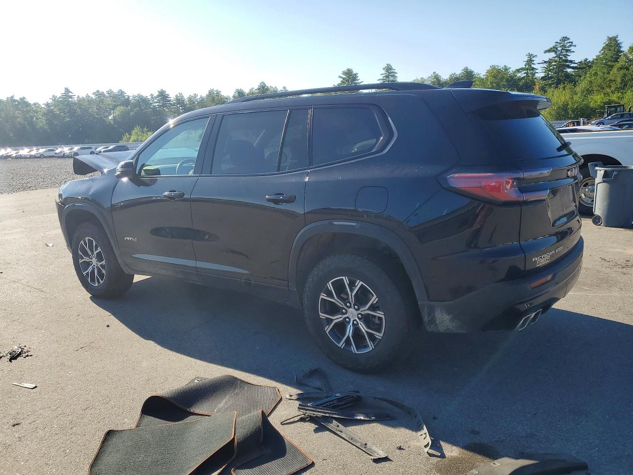 2025 GMC ACADIA AT4 — снимка 2