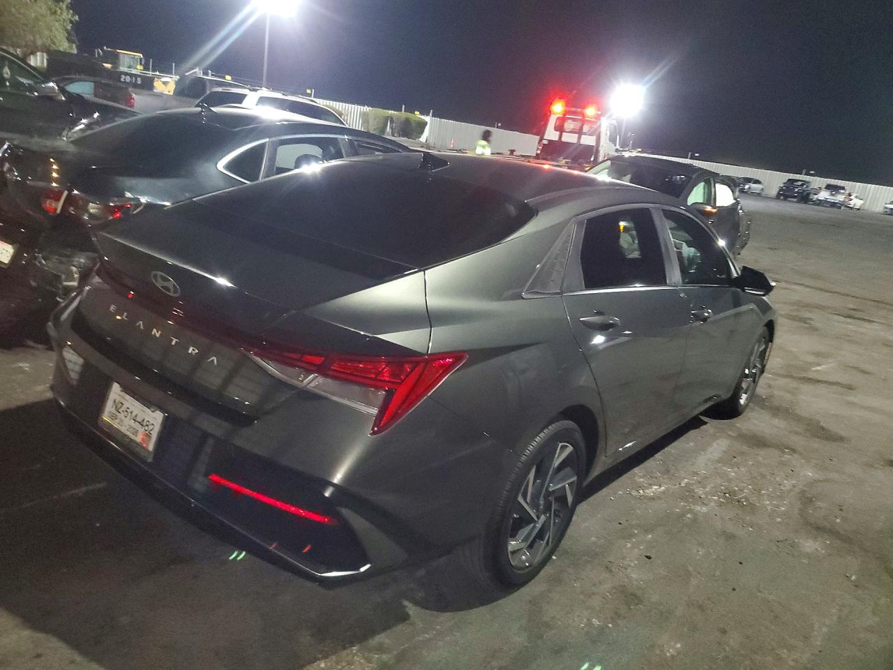 2025 HYUNDAI ELANTRA SEL — снимка 3