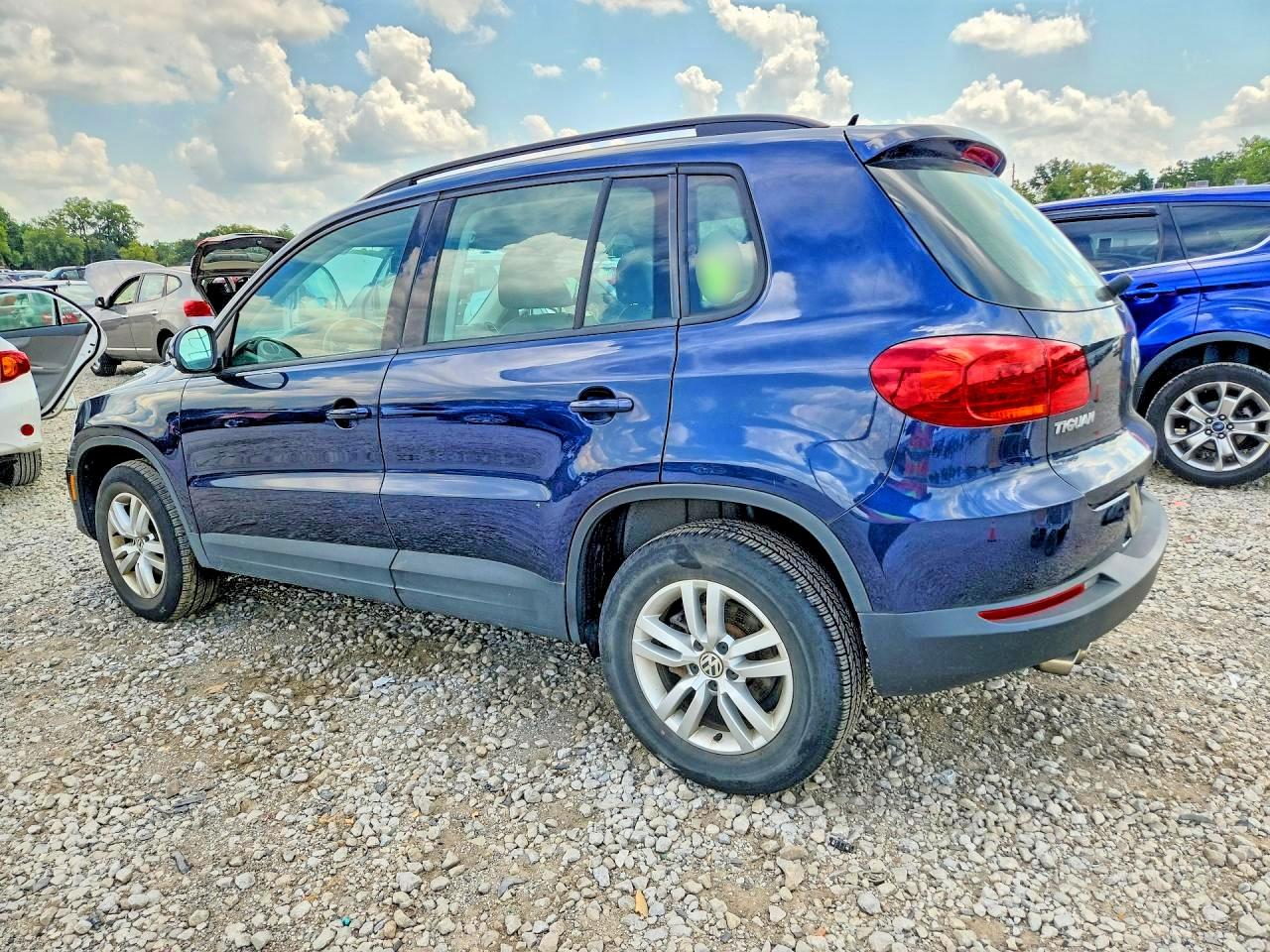 2016 VOLKSWAGEN TIGUAN S — снимка 2