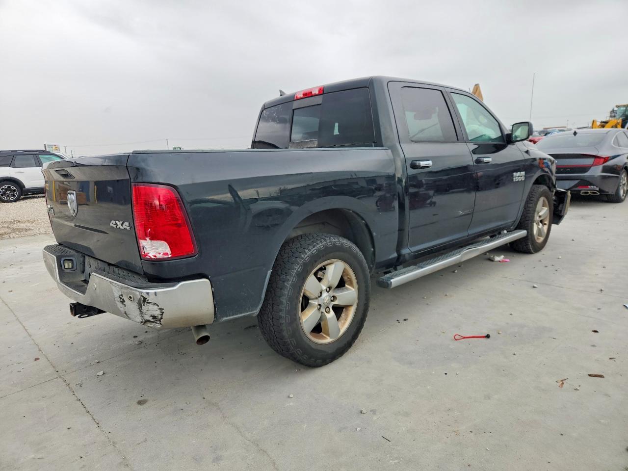 2017 RAM 1500 SLT — снимка 3