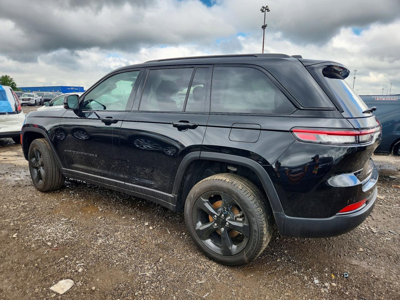 2025 JEEP GRAND CHEROKEE LIMITED — снимка 2