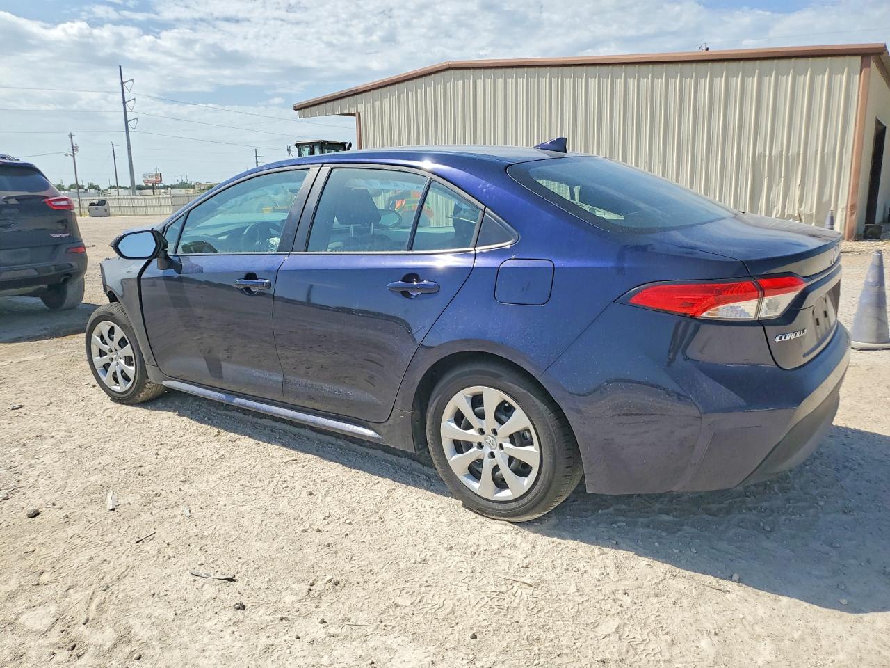 2026 TOYOTA COROLLA LE — снимка 2