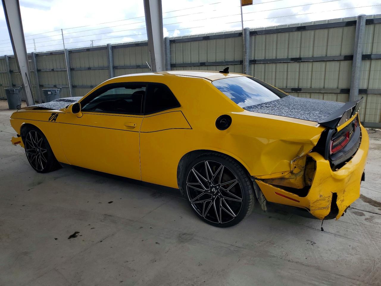 2017 DODGE CHALLENGER R/T — снимка 2