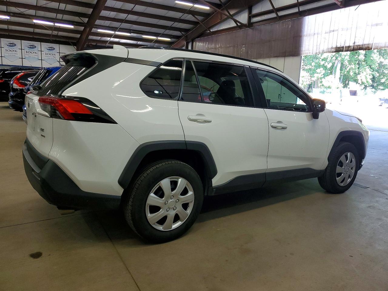 2021 TOYOTA RAV4 LE — снимка 3