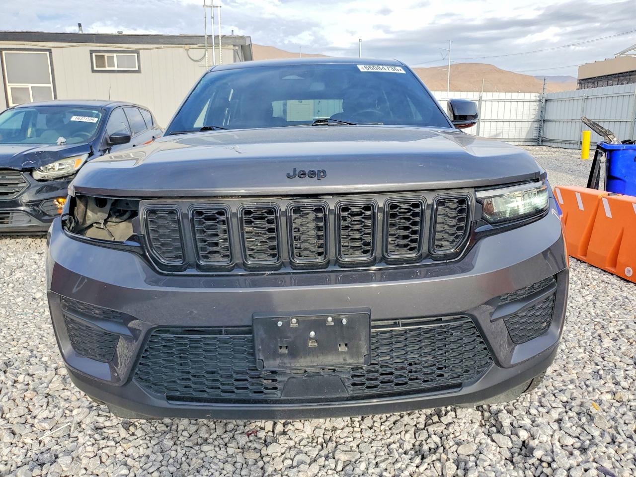 2023 JEEP GRAND CHEROKEE LAREDO — снимка 5