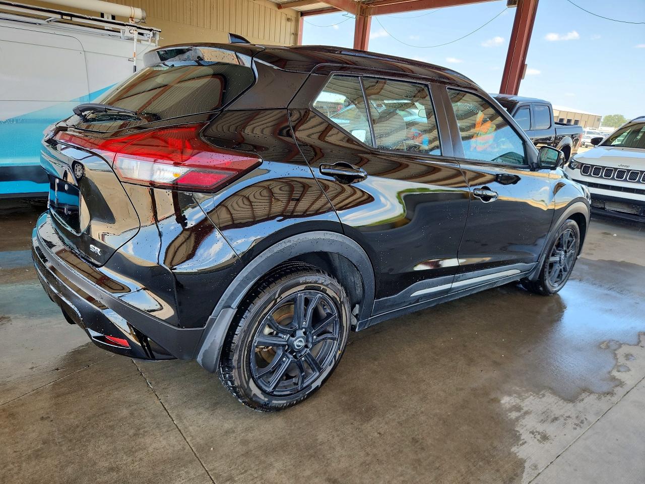 2023 NISSAN KICKS SR — снимка 3