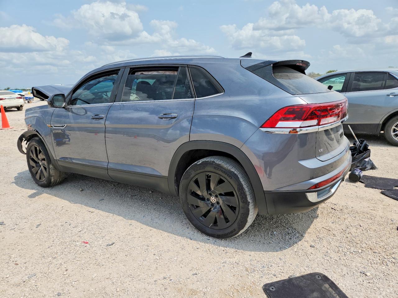 2024 VOLKSWAGEN ATLAS CROSS SPORT SE — снимка 2