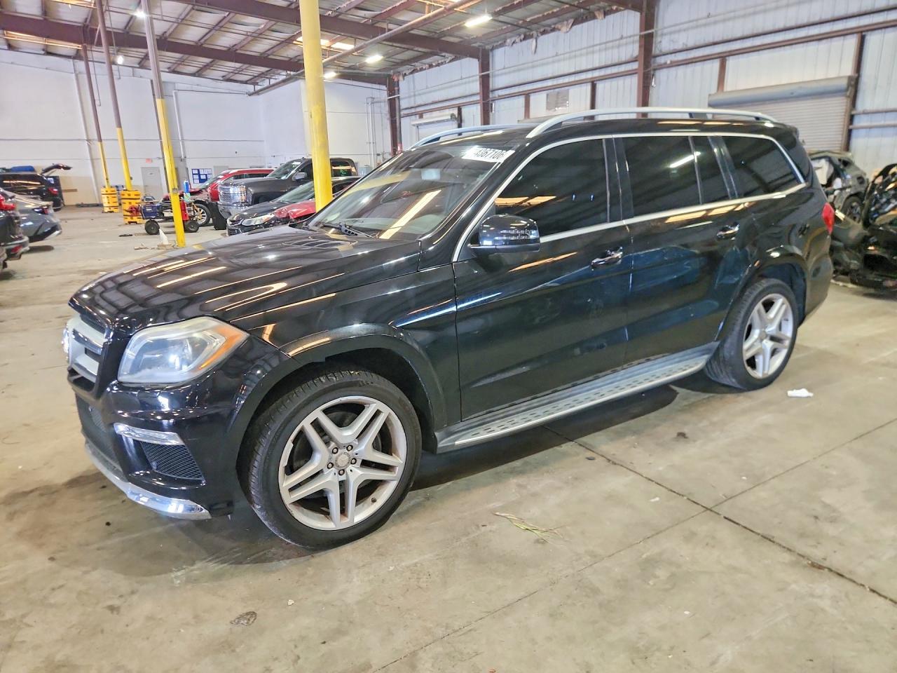 2015 MERCEDES-BENZ GL 550 4MATIC