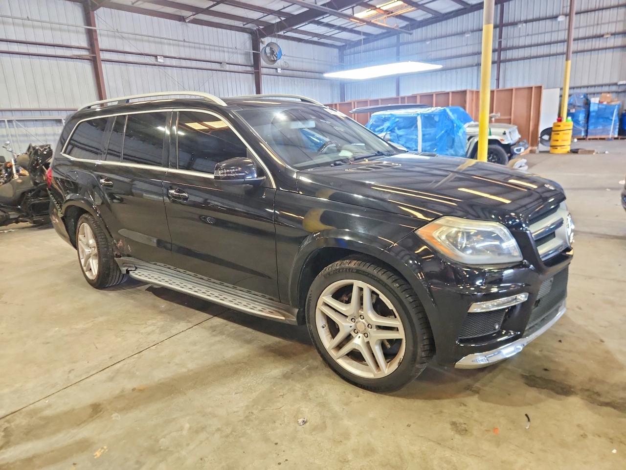 2015 MERCEDES-BENZ GL 550 4MATIC — снимка 4