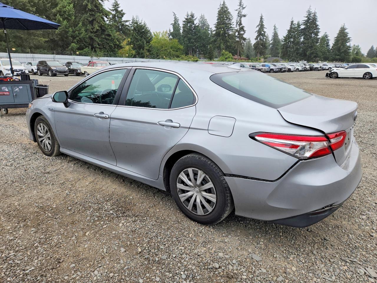 2019 TOYOTA CAMRY LE — снимка 2