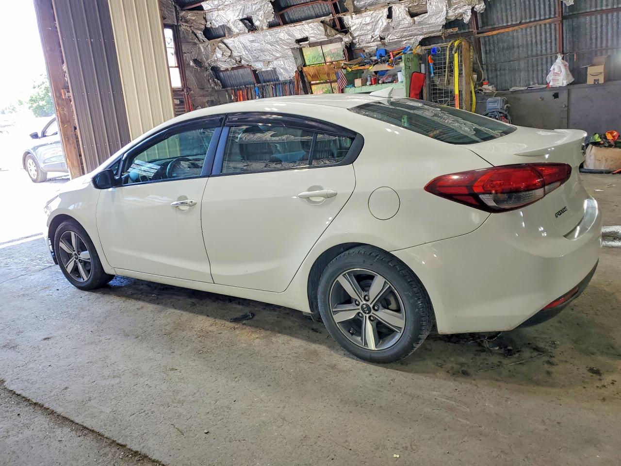 2018 KIA FORTE S — снимка 2