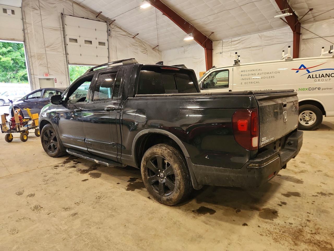 2017 HONDA RIDGELINE BLACK EDITION — снимка 2