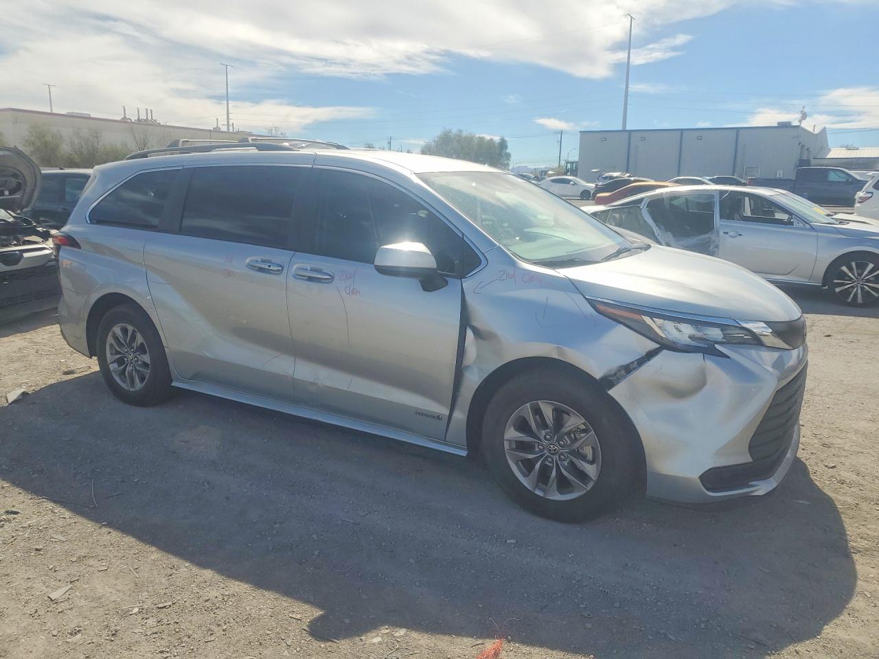 2021 TOYOTA SIENNA LE — снимка 4