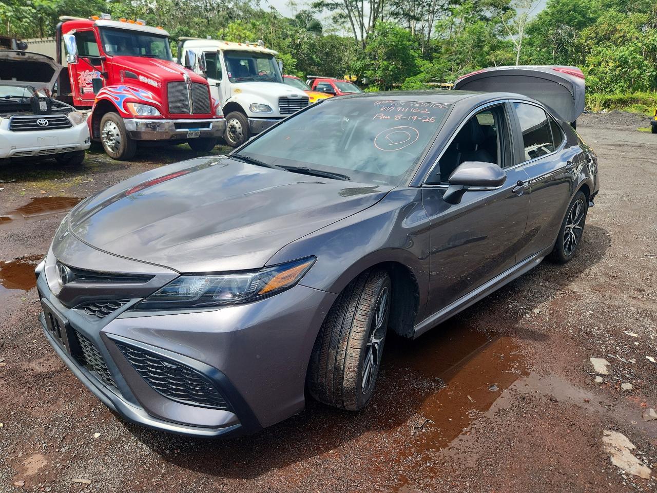 2024 TOYOTA CAMRY SE