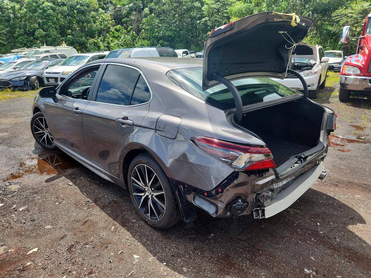 2024 TOYOTA CAMRY SE — снимка 2