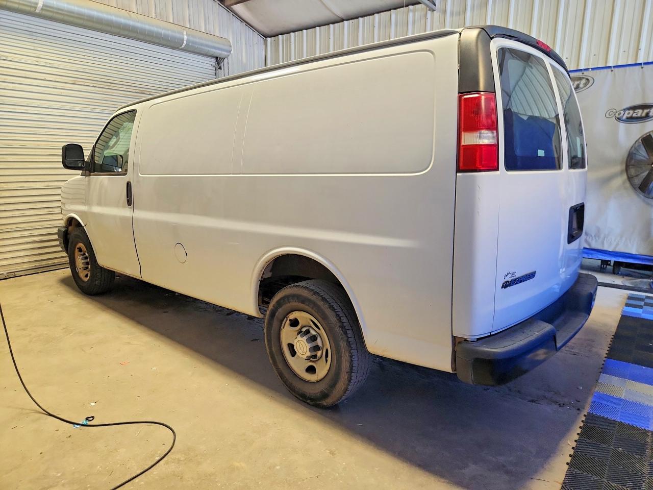 2018 CHEVROLET EXPRESS 2500 — снимка 2