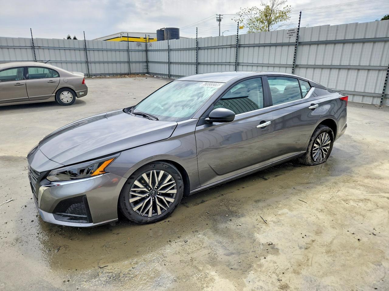 2025 NISSAN ALTIMA SV