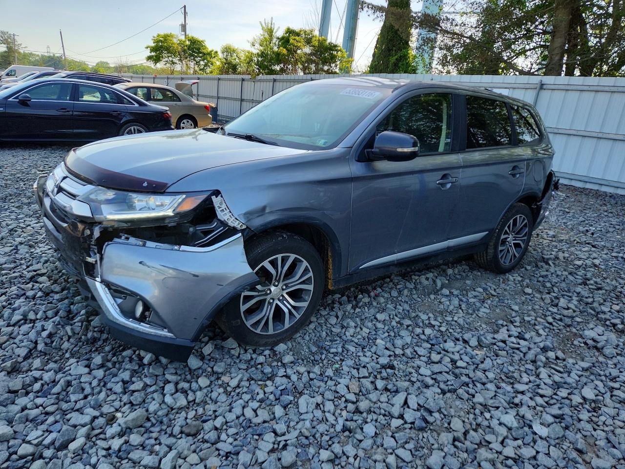 2017 MITSUBISHI OUTLANDER SE