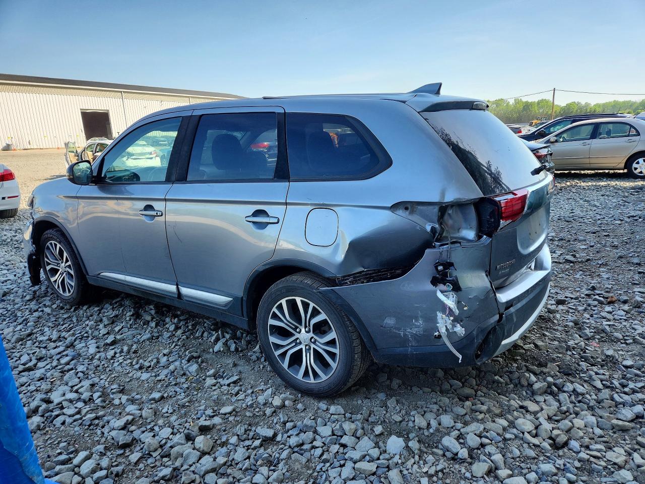 2017 MITSUBISHI OUTLANDER SE — снимка 2