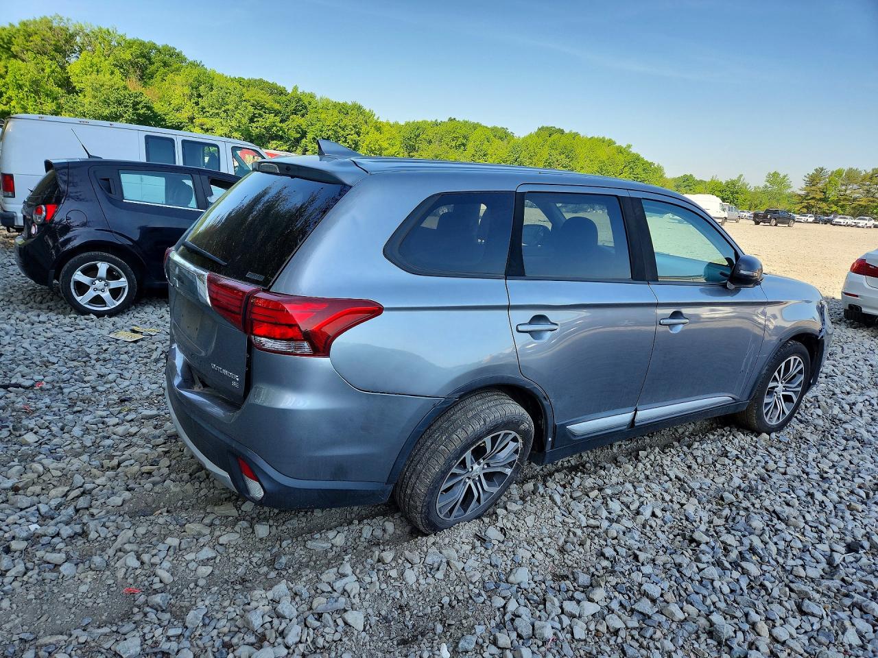 2017 MITSUBISHI OUTLANDER SE — снимка 3