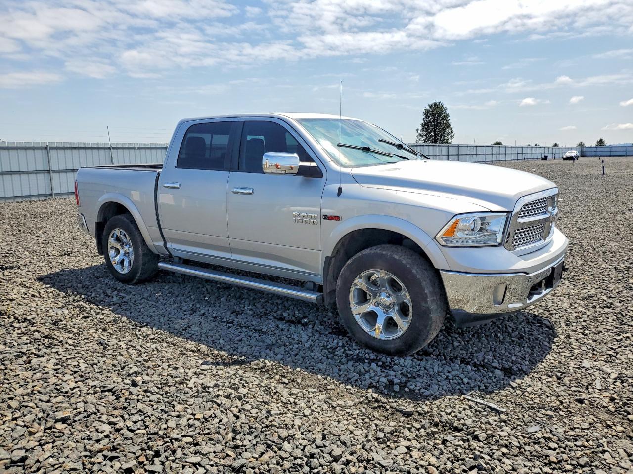 2016 RAM 1500 LARAMIE — снимка 4