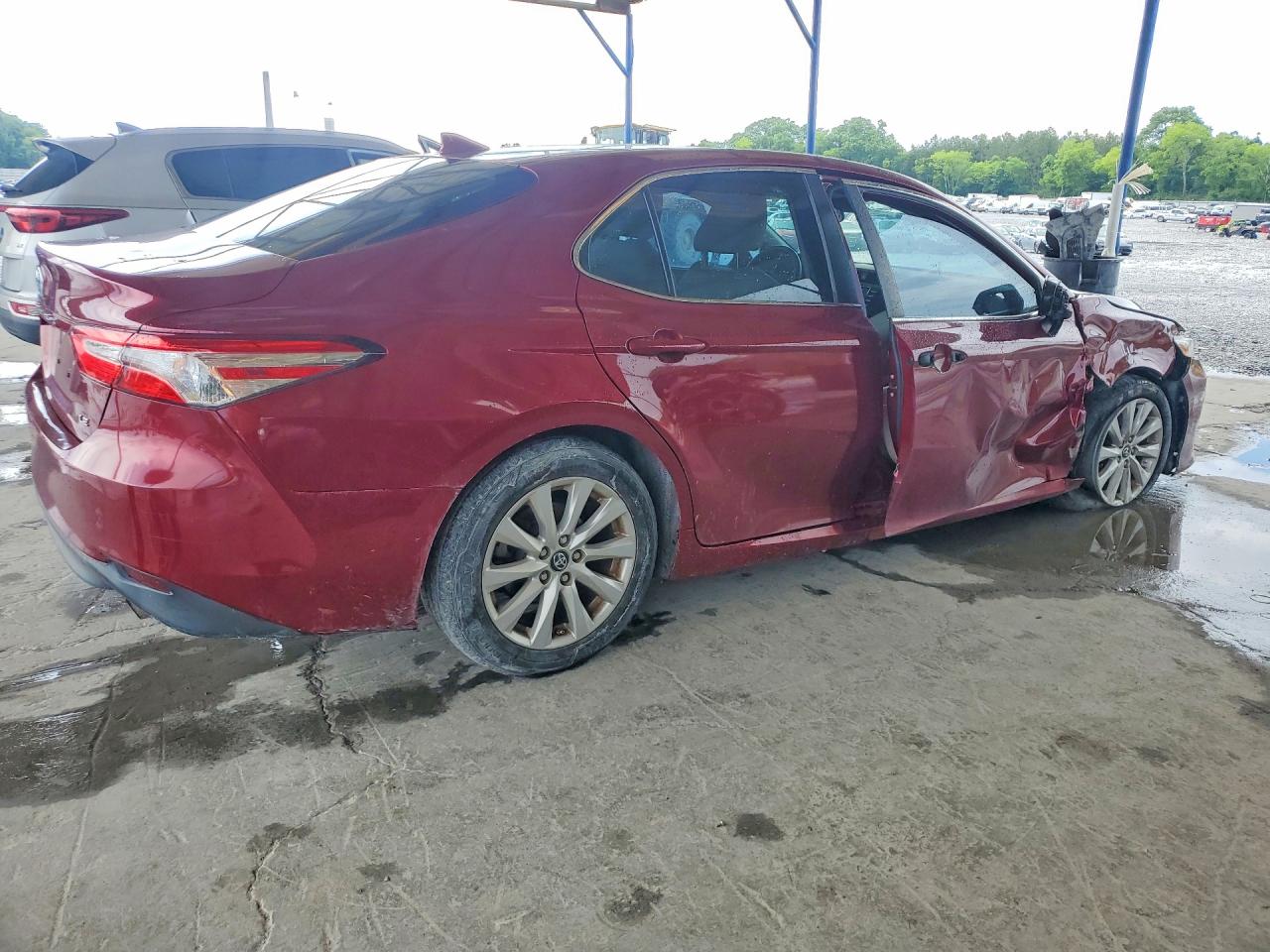 2019 TOYOTA CAMRY LE — снимка 3