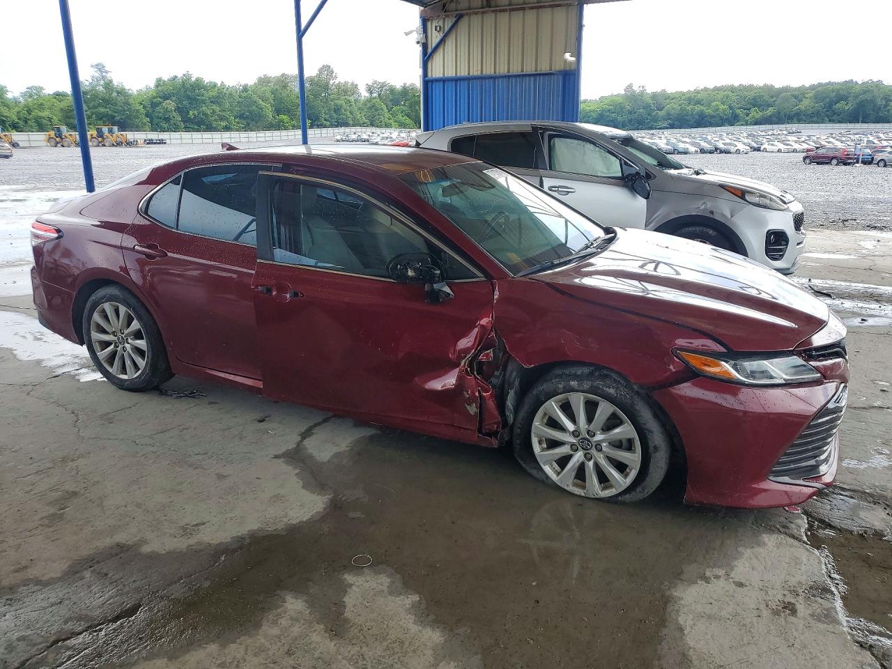 2019 TOYOTA CAMRY LE — снимка 4