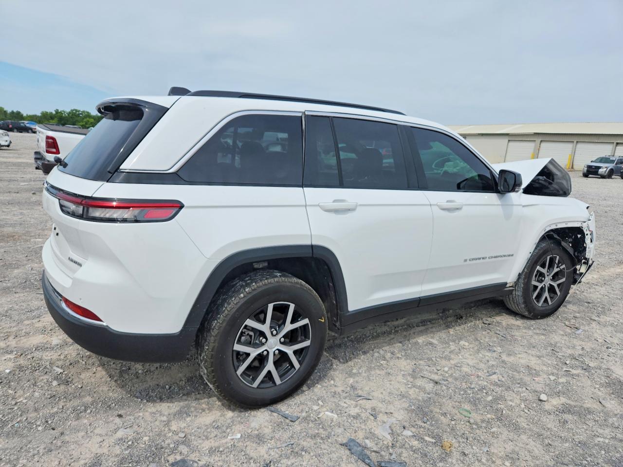 2025 JEEP GRAND CHEROKEE LIMITED — снимка 3