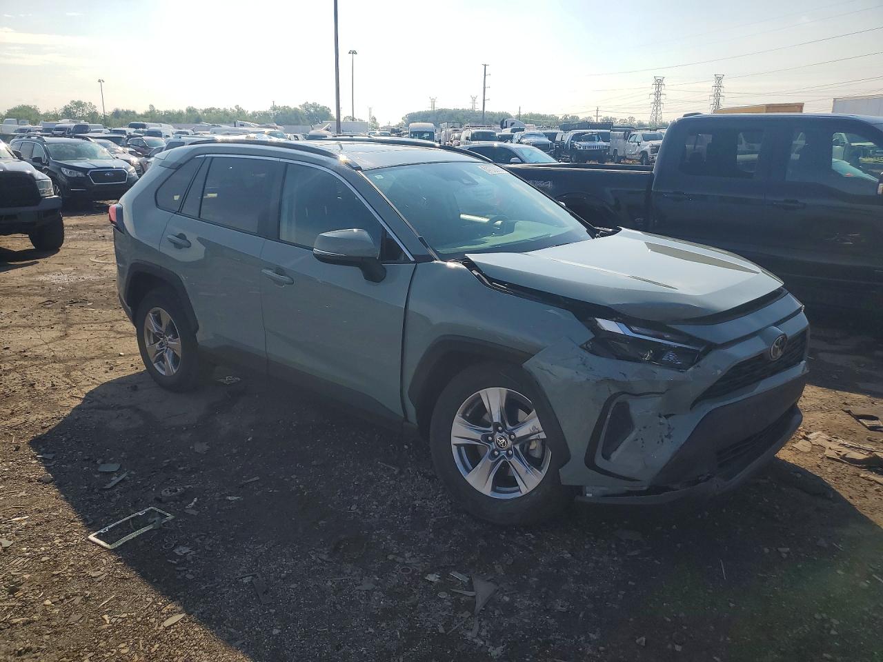 2022 TOYOTA RAV4 XLE — снимка 4