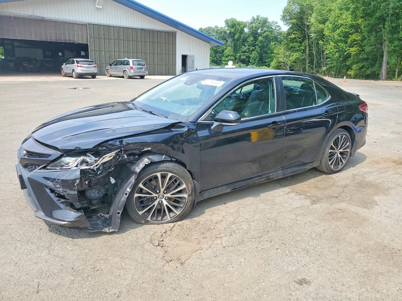 2019 TOYOTA CAMRY SE