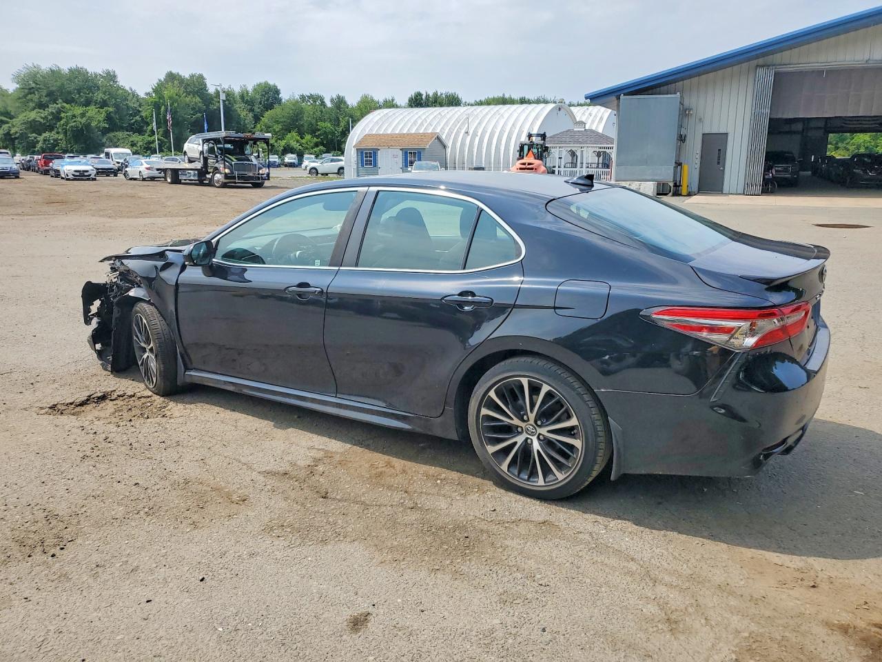 2019 TOYOTA CAMRY SE — снимка 2