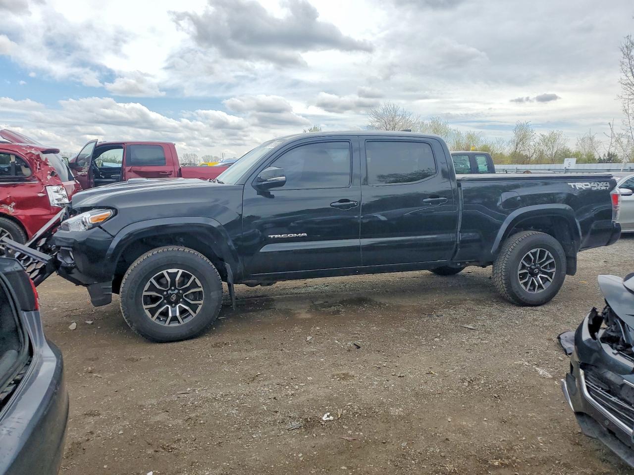 2022 TOYOTA TACOMA SR5 V6