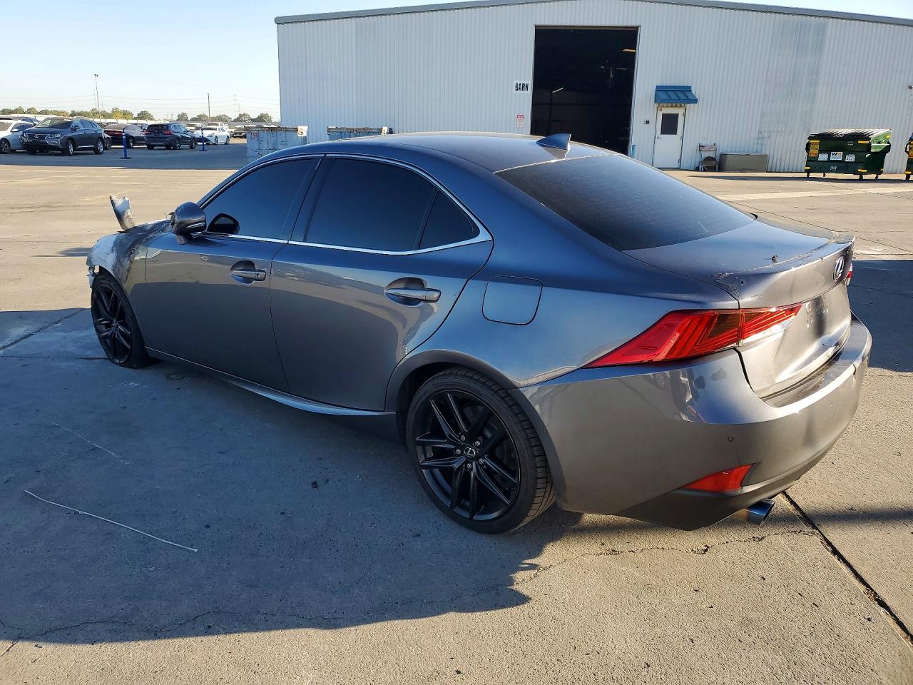 2017 LEXUS IS 200T — снимка 2