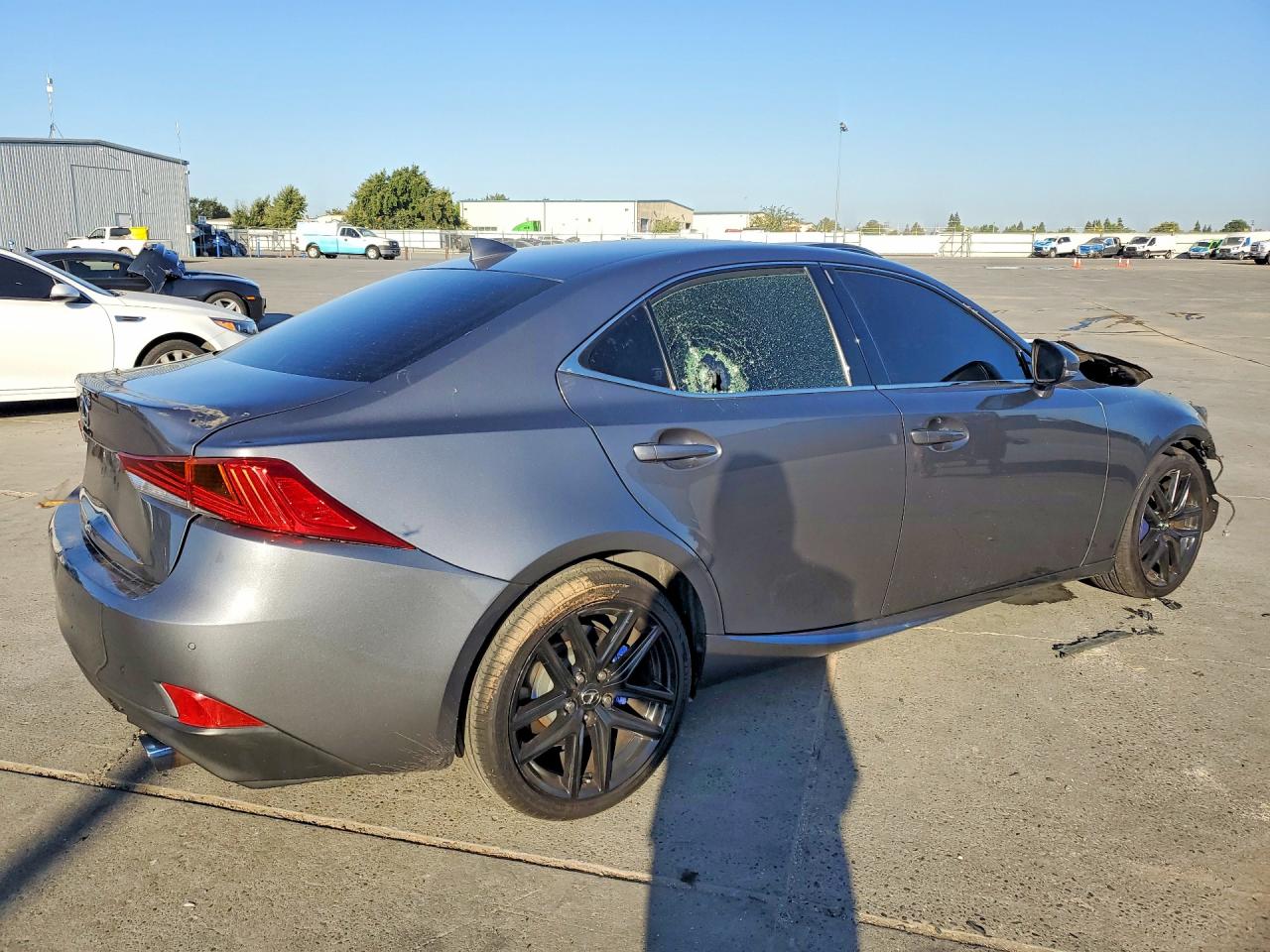 2017 LEXUS IS 200T — снимка 3