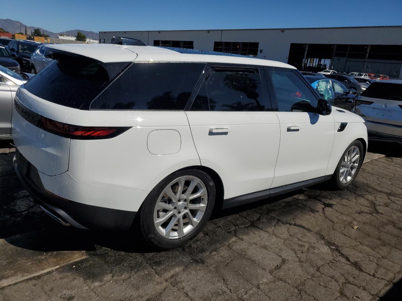 2025 LAND ROVER RANGE ROVER SPORT SE — снимка 3