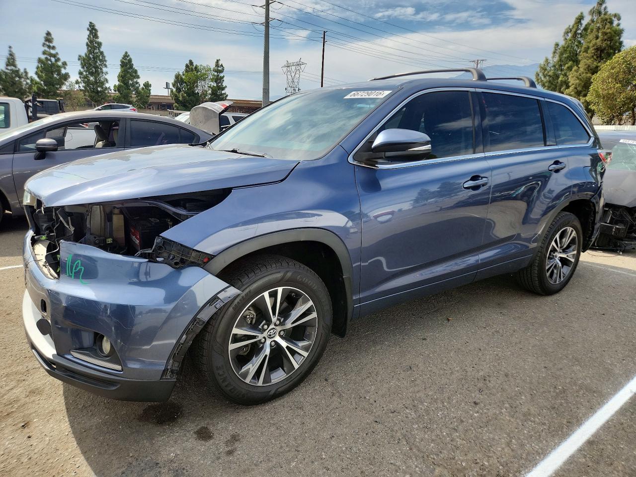 2015 TOYOTA HIGHLANDER LE